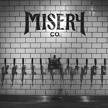 別荘 Bed & Beer By Misery Beerco